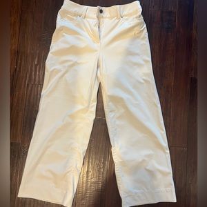 Women LuLuLemon ankle length wide leg pants size 27